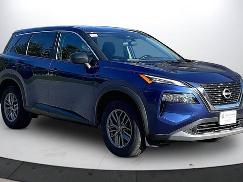Used 2023 Nissan Rogue S FWD image 2