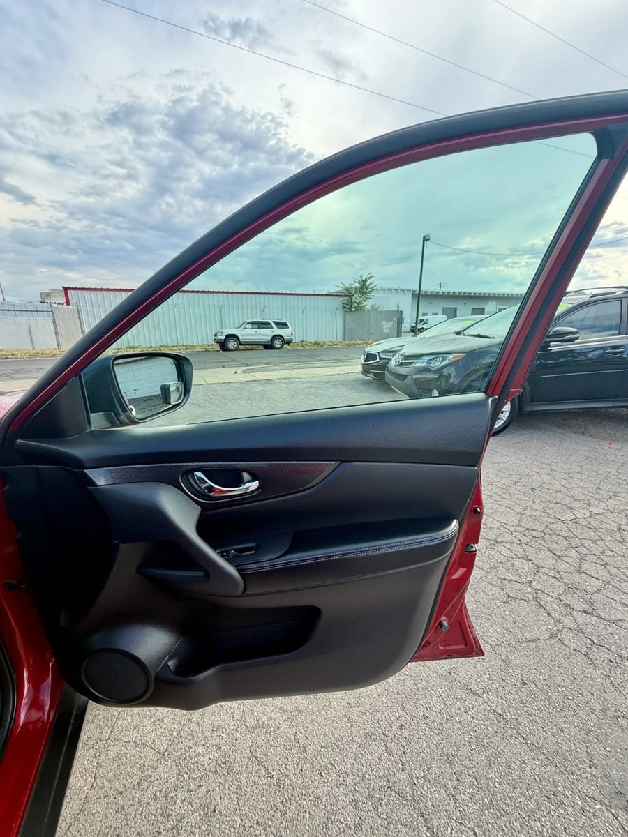 Used 2015 Nissan Rogue SL AWD/4WD image 15