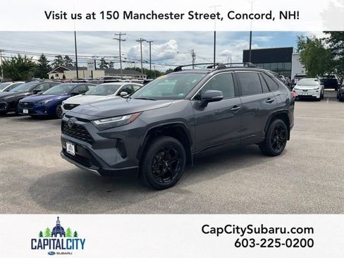 Used 2024 Toyota RAV4 SE w/ Convenience Package AWD/4WD image 4