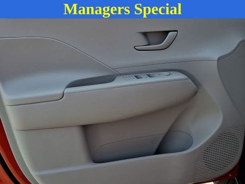 Used 2024 Hyundai Kona SEL FWD image 11