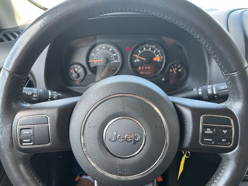 Used 2016 Jeep Patriot Latitude FWD image 48