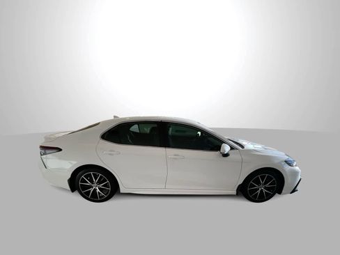 Certified 2023 Toyota Camry SE AWD/4WD image 9