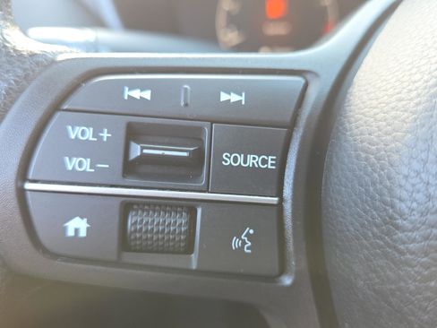 Used 2023 Honda HR-V LX image 28