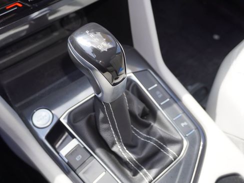 Used 2023 Volkswagen Tiguan SE R-Line FWD image 19