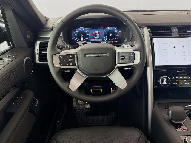 New 2026 Land Rover Discovery Limited Edition AWD/4WD image 25