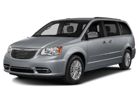 Used 2015 Chrysler Town & Country Touring-L w/ Driver Convenience Group FWD image 4
