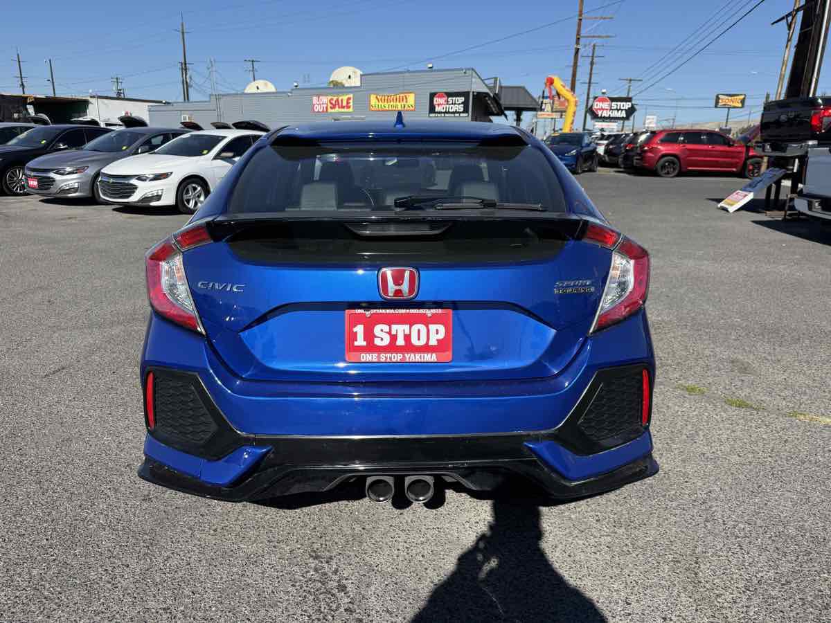 Used 2019 Honda Civic Sport Touring image 4