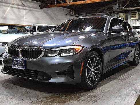 Used 2021 BMW 330i Sedan RWD image 3