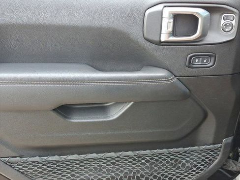 Certified 2021 Jeep Wrangler Unlimited Sahara image 23