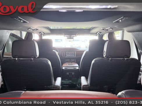 Used 2023 GMC Yukon Denali Ultimate AWD/4WD image 19