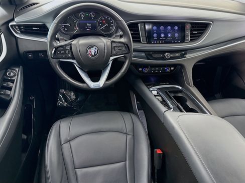 Used 2023 Buick Enclave Essence image 17