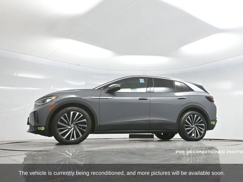 Used 2023 Volkswagen ID.4 Pro S Plus image 6