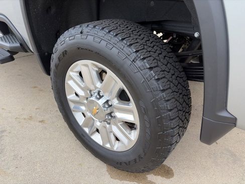 Used 2025 Chevrolet Silverado 3500 High Country image 8