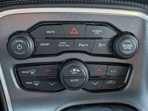 Used 2017 Dodge Challenger T/A image 18