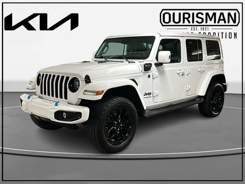 Used 2021 Jeep Wrangler Unlimited Sahara image 2