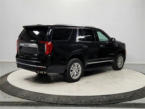 Used 2024 GMC Yukon Denali image 7