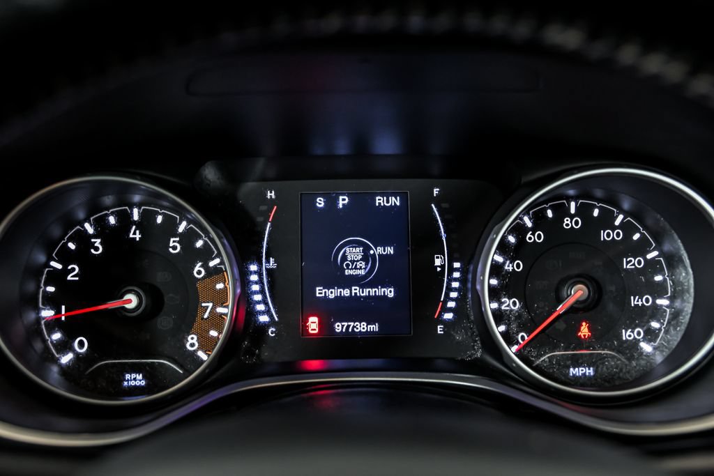 Used 2020 Jeep Compass Latitude w/ Cold Weather Group AWD/4WD image 17