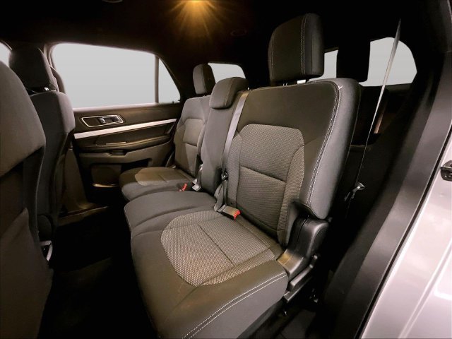 Used 2017 Ford Explorer XLT FWD image 26