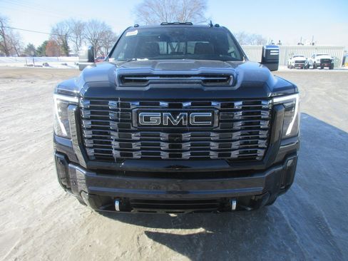 New 2026 GMC Sierra 2500 Denali Ultimate w/ Max Trailering Package image 11