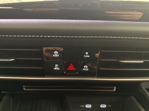 New 2026 Volkswagen Atlas SEL AWD/4WD image 14
