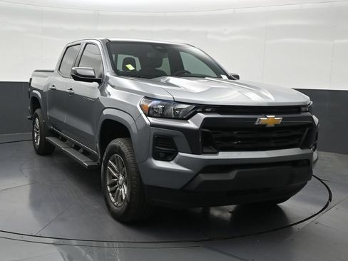 Used 2023 Chevrolet Colorado LT w/ LT Convenience Package RWD image 8