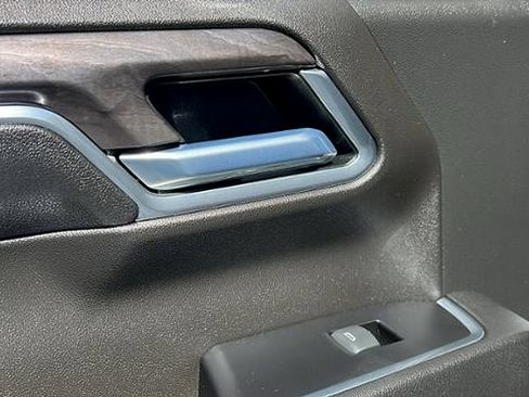 Used 2022 Chevrolet Silverado 1500 LTZ w/ Technology Package image 14