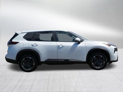 Used 2025 Nissan Rogue SV AWD/4WD image 8