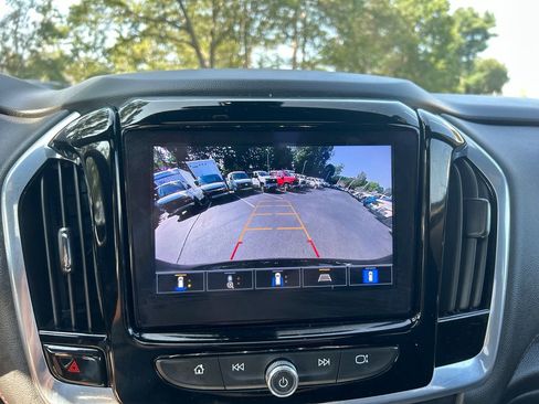 Certified 2022 Chevrolet Traverse RS w/ LPO, Floor Liner Package image 17