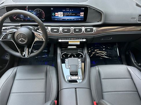 New 2026 Mercedes-Benz GLS 450 4MATIC image 12