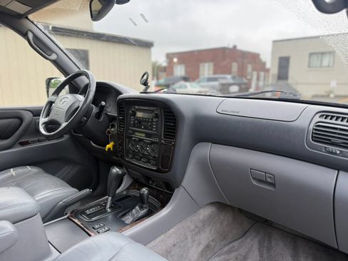 Used 2001 Toyota Land Cruiser AWD/4WD image 18