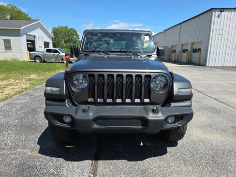 Used 2022 Jeep Wrangler Unlimited Sport AWD/4WD image 2
