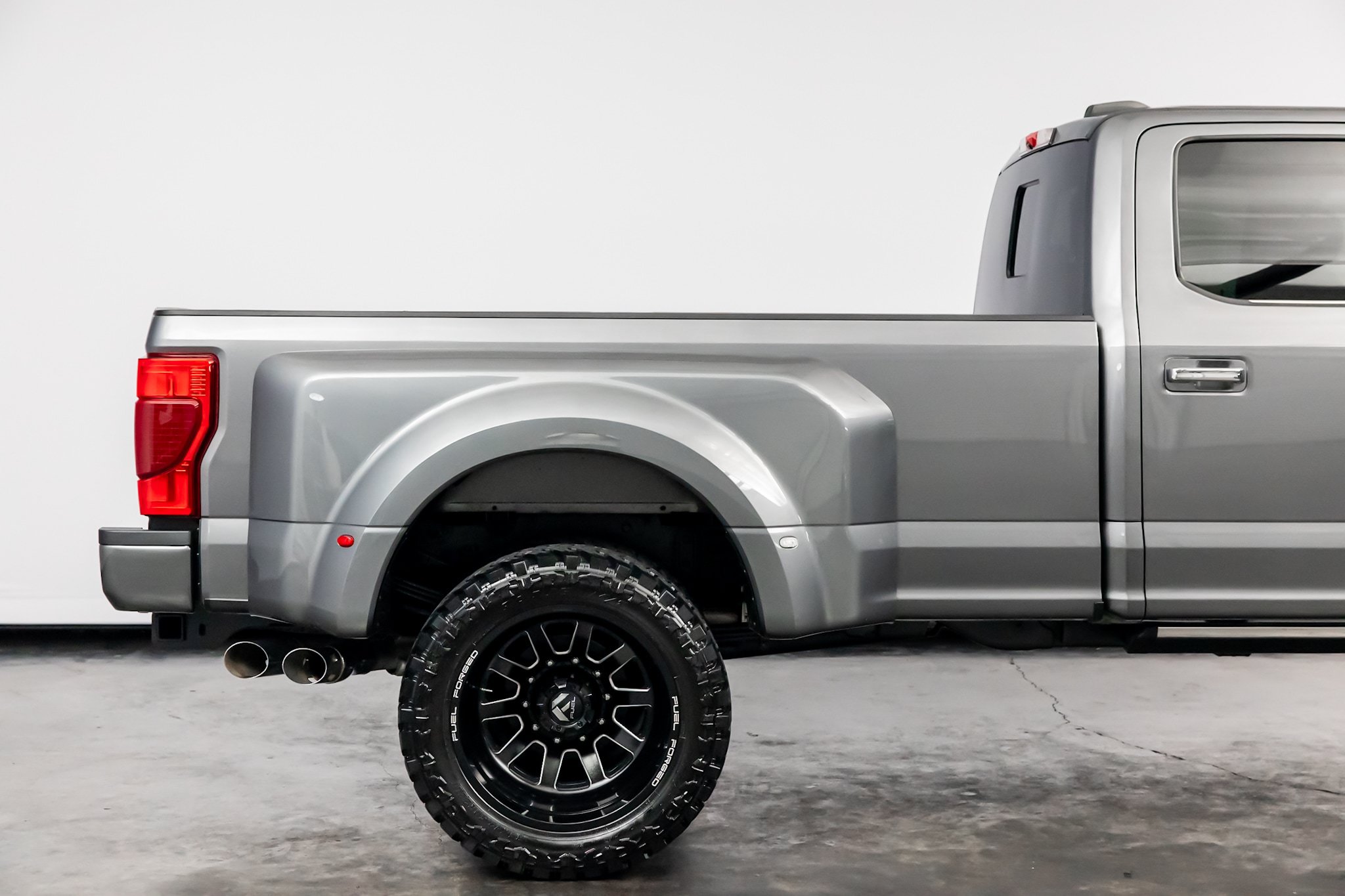 Used 2022 Ford F450 Platinum AWD/4WD image 25