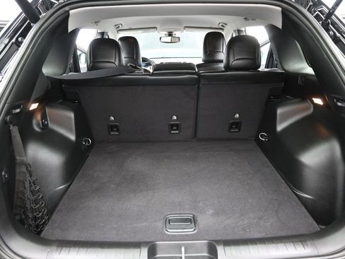 Used 2019 Jeep Cherokee Limited image 25