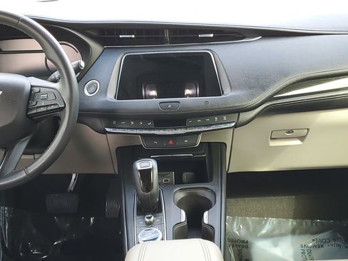 Used 2019 Cadillac XT4 Premium Luxury w/ Driver Awareness Package image 17