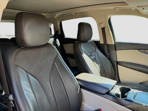 Used 2020 Lincoln Nautilus Reserve AWD/4WD image 30