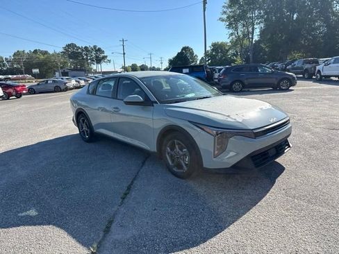Used 2025 Kia K4 FWD image 11