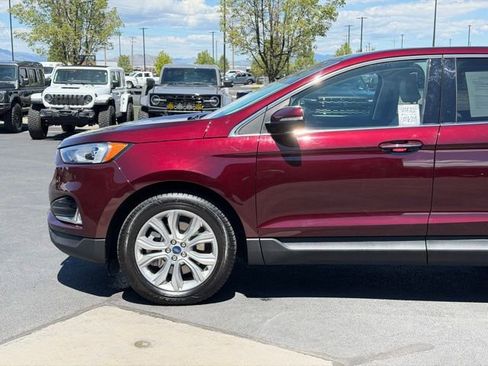 Used 2022 Ford Edge Titanium AWD/4WD image 7