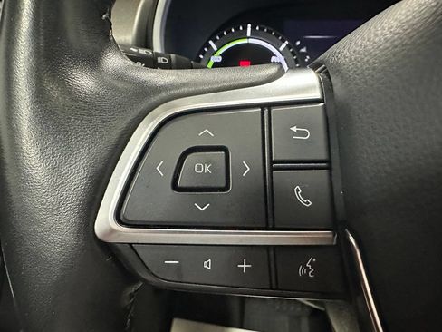 Used 2020 Toyota Highlander XLE AWD/4WD image 19