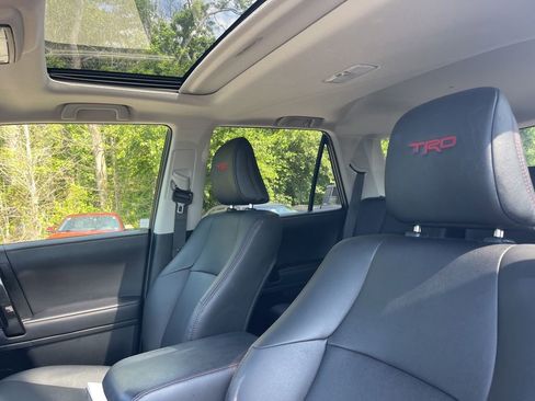 Used 2023 Toyota 4Runner TRD Off-Road Premium w/ Off Road Premium Plus Package AWD/4WD image 9