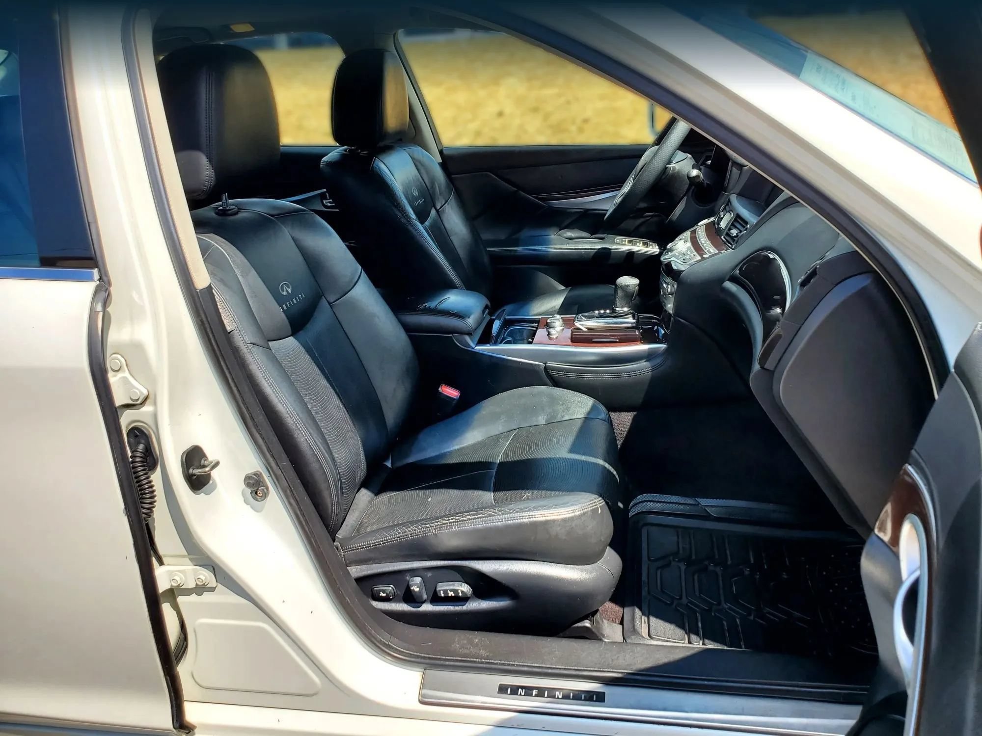 Used 2012 INFINITI M37 x w/ Premium Pkg AWD/4WD image 28