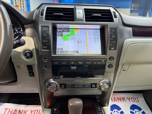 Used 2017 Lexus GX 460 image 27