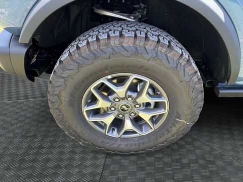 New 2025 Ford Bronco Badlands image 17