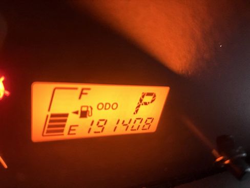 Used 2009 Toyota Yaris 4-Door Hatchback image 8