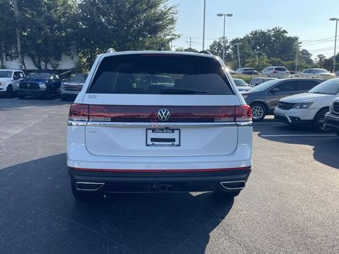 Certified 2024 Volkswagen Atlas SE w/ Panoramic Sunroof Package FWD image 6