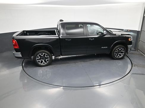 Used 2025 RAM 1500 Laramie AWD/4WD image 33