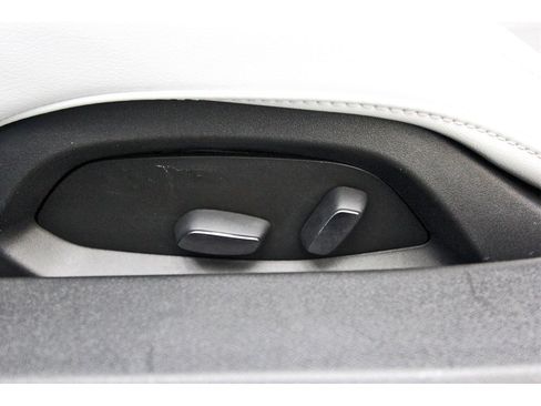 Used 2024 Chevrolet Corvette Stingray Coupe w/ Z51 Performance Package image 26