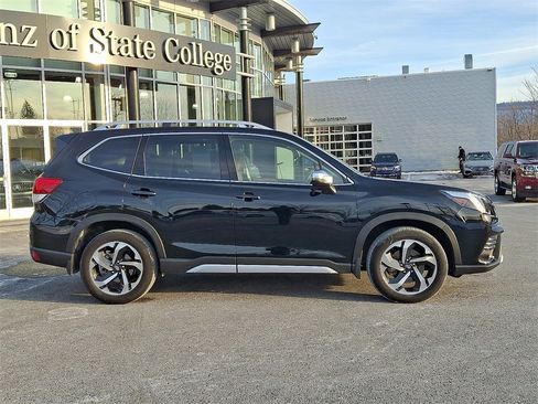 Used 2022 Subaru Forester Touring w/ Popular Package #2 image 10