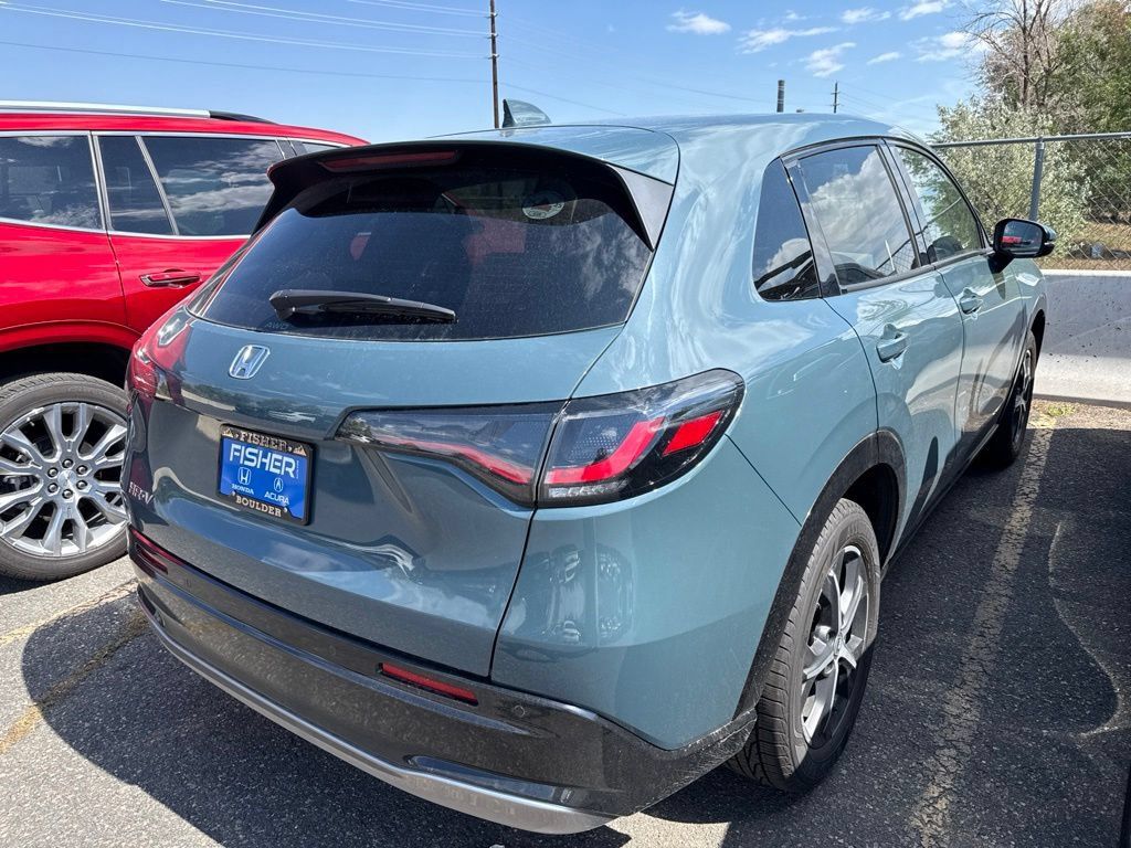 Used 2024 Honda HR-V EX-L image 2