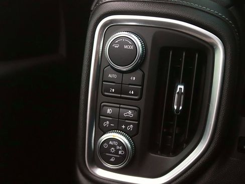 Used 2020 GMC Sierra 2500 Denali w/ Denali Ultimate Package image 21