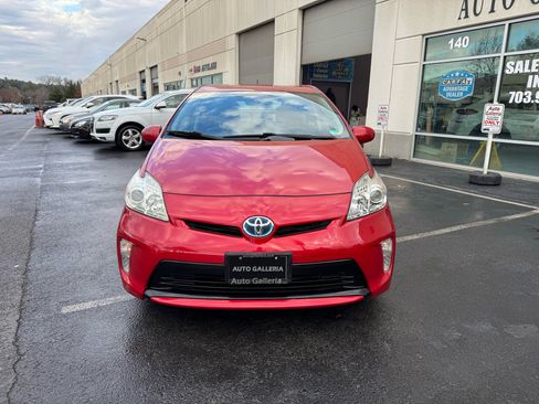 Used 2013 Toyota Prius Three image 2